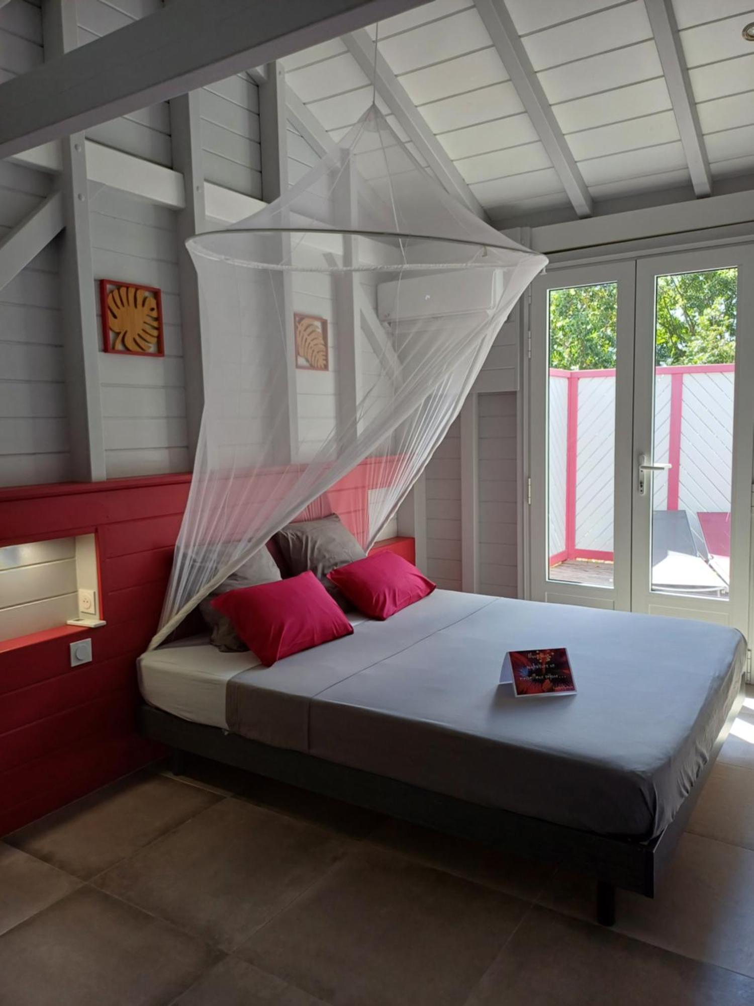 Caraibes Cottage Grenat Piscine Privee 900M De Grande Anse Deshaies Exterior foto